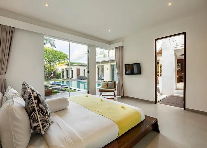 Spacious 4br With Pool In Seminyak (Bali)